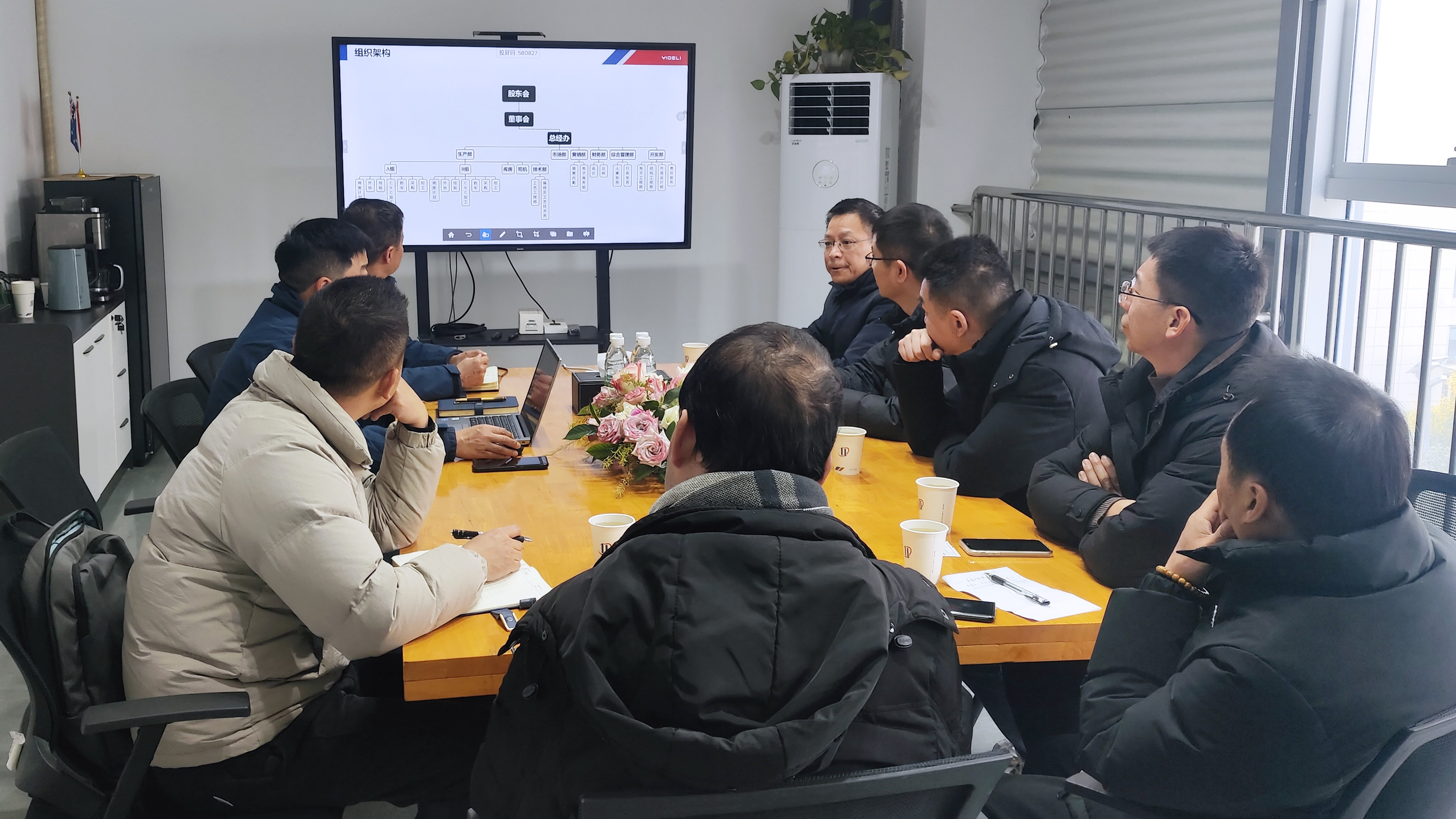 成都易德利机械与成都工贸学院共探校企合作